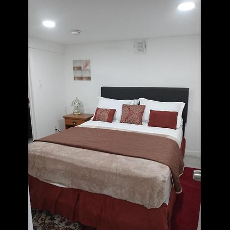 "Cozy Basement Retreat Just 40 Minutes To Nyc!" Apartment Irvington Luaran gambar