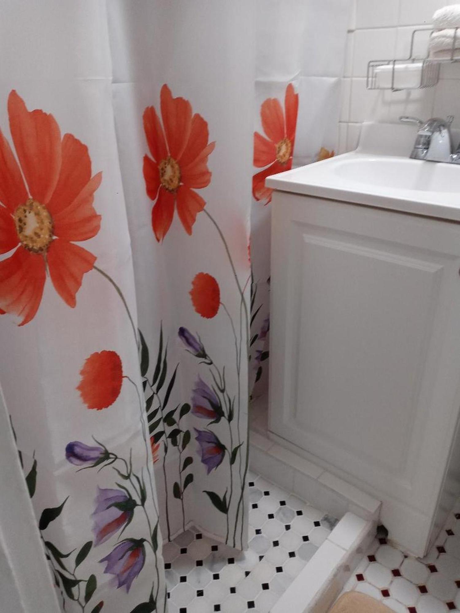 "Cozy Basement Retreat Just 40 Minutes To Nyc!" Apartment Irvington Luaran gambar