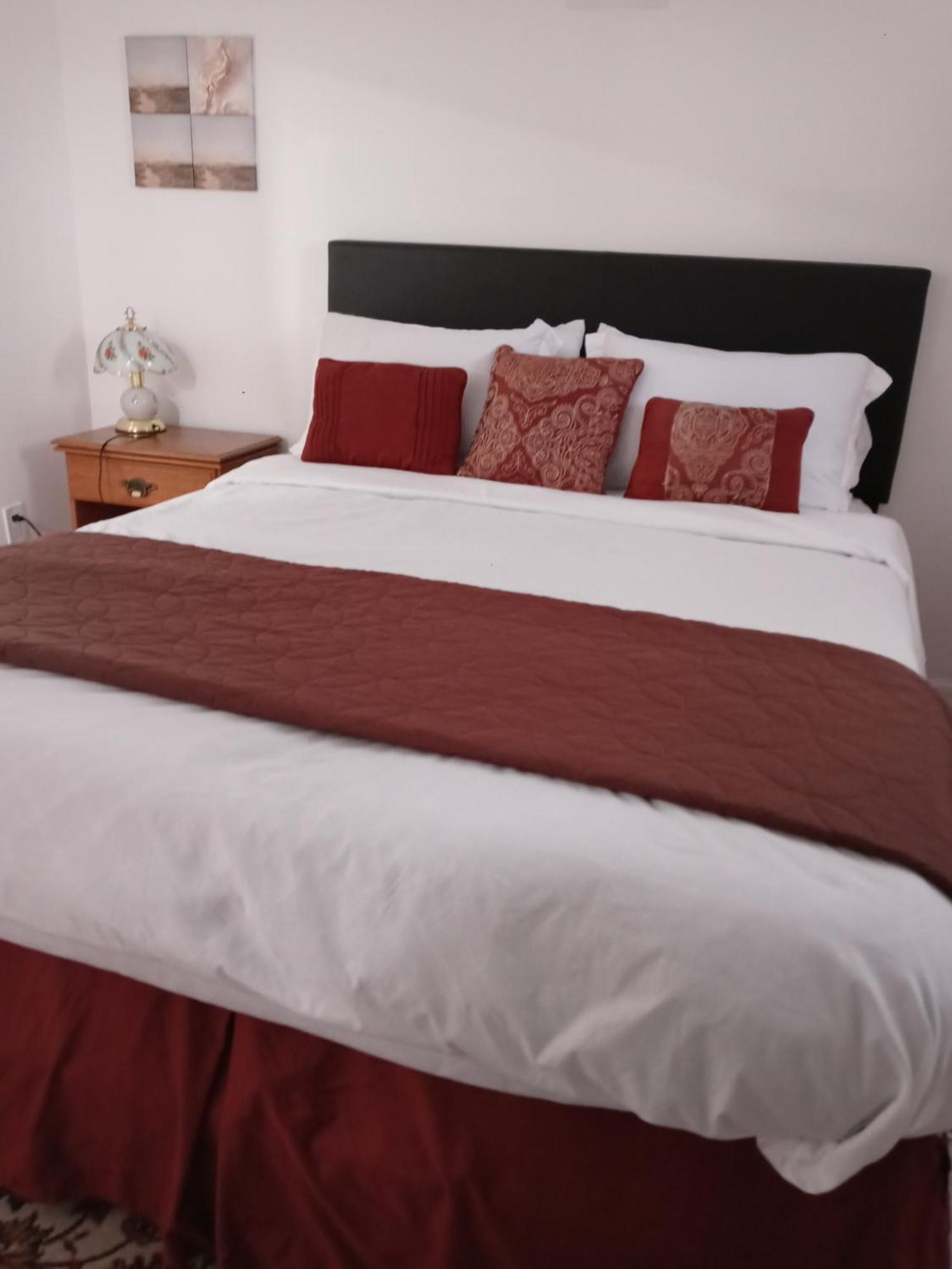 "Cozy Basement Retreat Just 40 Minutes To Nyc!" Apartment Irvington Luaran gambar