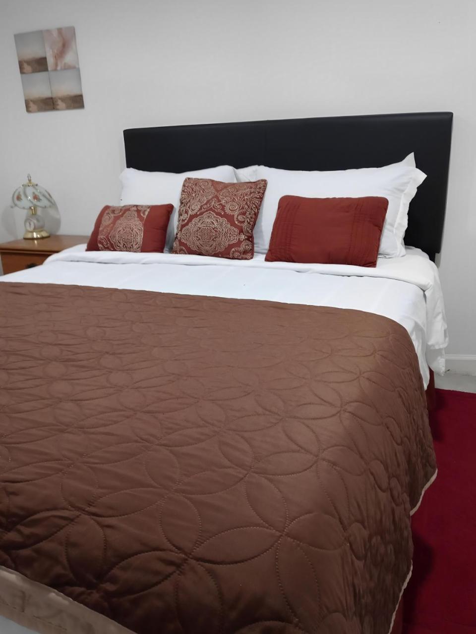 "Cozy Basement Retreat Just 40 Minutes To Nyc!" Apartment Irvington Luaran gambar